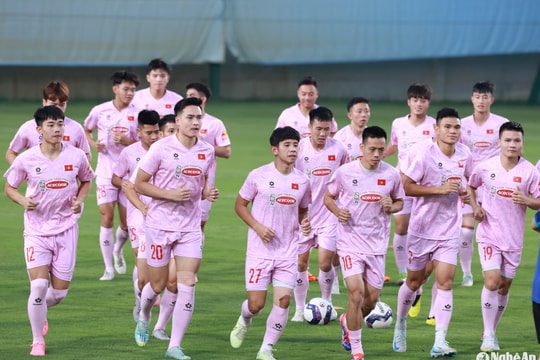 Tuyển Việt Nam tổn thất lực lượng trong ngày tập luyện đầu tiên