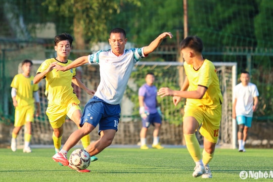 Ra mắt đội bóng Công đoàn Nghệ An tham gia Giải Bóng đá công nhân, viên chức Việt Nam