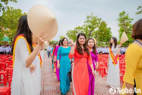 Giáo dục học sinh bằng tình yêu thương và trách nhiệm