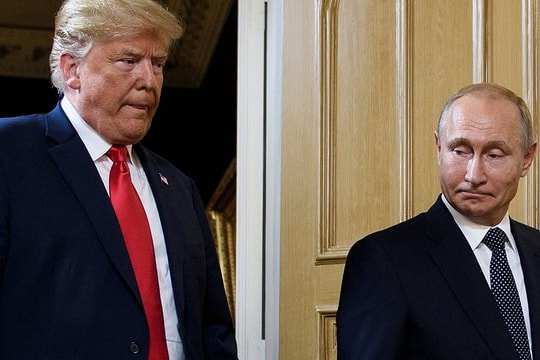 Báo chí tiết lộ về cuộc đối đáp bất ngờ của Trump-Putin