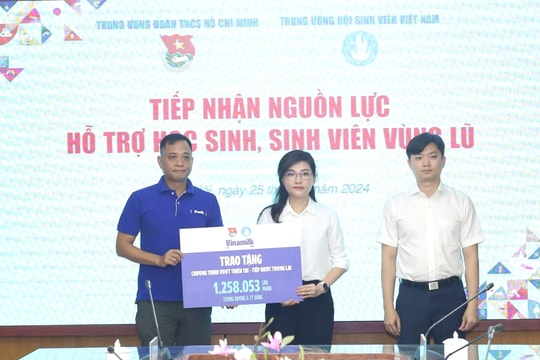 Vinamilk hỗ trợ hơn 6 tỷ đồng cho học sinh, sinh viên vùng bão lũ thông qua Trung ương Đoàn