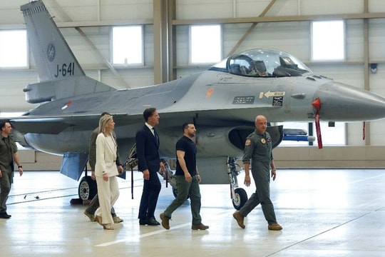Hà Lan giao lô F-16 đầu tiên cho Ukraine