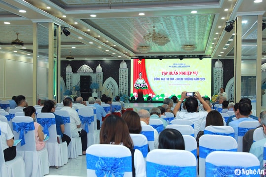 Nghệ An bồi dưỡng kiến thức, kỹ năng về công tác thi đua, khen thưởng cho doanh nghiệp và các tổ chức hội