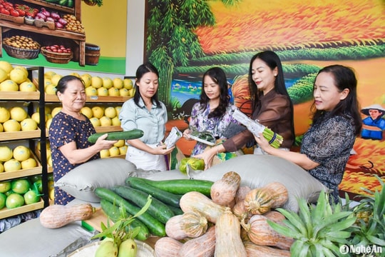 Khai trương cửa hàng nông sản, thực phẩm an toàn thứ 5 ở thành phố Vinh