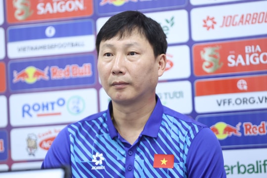 HLV Kim Sang-sik: 'Tuyển Việt Nam quyết tâm giành chiến thắng để mang đến niềm vui cho người hâm mộ'