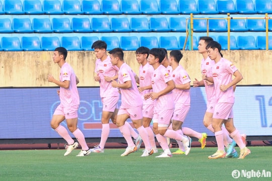 Tuyển Việt Nam hứng khởi tập luyện, sẵn sàng cho trận giao hữu với Ấn Độ