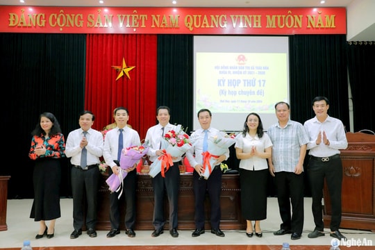 Ông Trần Khánh Sơn được bầu giữ chức Chủ tịch HĐND thị xã Thái Hòa