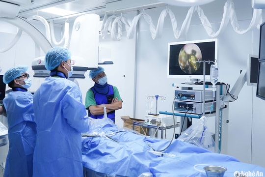 Bệnh viện Đa khoa Thành phố Vinh tiên phong triển khai tán sỏi đường mật qua da bằng laser