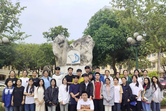 Hơn 2.400 em được công nhận học sinh giỏi lớp 12 tỉnh Nghệ An