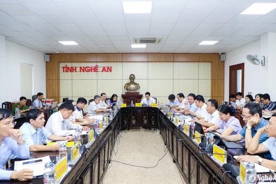 Lãnh đạo UBND tỉnh Nghệ An tiếp công dân định kỳ tháng 10/2024