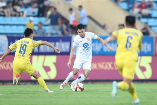 Sông Lam Nghệ An sử dụng chiến thuật nào khi gặp Thép Xanh Nam Định?