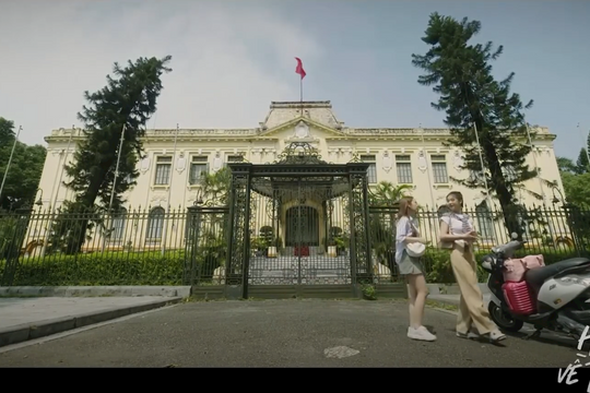 Link xem Hoa sữa về trong gió tập 32 trên VTV1 ngày 16/10