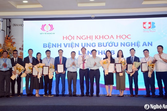 Bệnh viện Ung bướu Nghệ An tổ chức Hội nghị khoa học Ứng dụng kỹ thuật cao trong chẩn đoán và điều trị ung thư