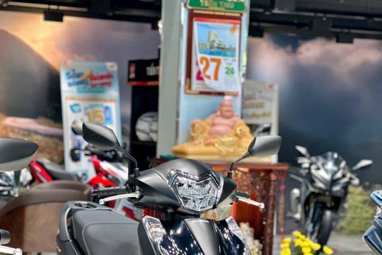 Giá xe Honda Lead 2025 mới nhất tháng 10/2024