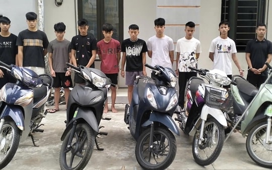 Khởi tố 15 đối tượng gây rối trật tự công cộng