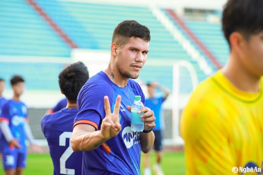 Sông Lam Nghệ An có tinh thần thoải mái trước Thép xanh Nam Định