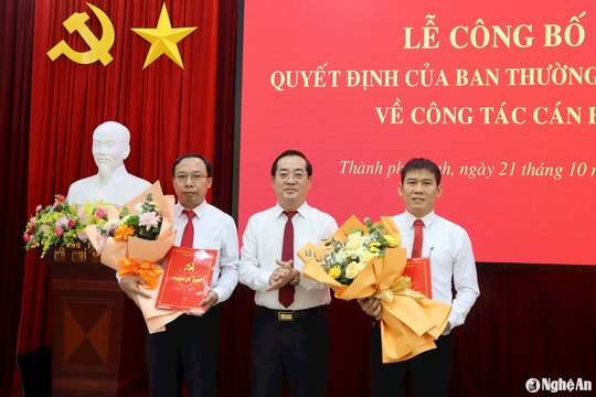 Thành ủy Vinh công bố các quyết định về công tác cán bộ ở xã Nghi Ân, Nghi Đức