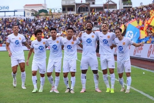 3 đội bóng V-League lọt Top câu lạc bộ có giá trị nhất ASEAN; Ronaldo trượt giải Quả bóng Vàng châu Á 2024