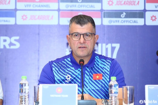 HLV Cristiano Roland : ''U17 Việt Nam sẽ chơi hết mình để giành kết quả tốt nhất''