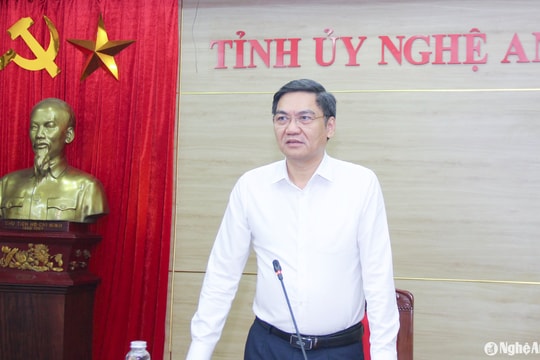 Phó Bí thư Thường trực Tỉnh ủy Nghệ An: Nâng cao trách nhiệm cán bộ, đảng viên tham gia mạng xã hội