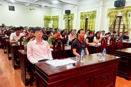 Thành ủy Vinh tập huấn công tác chuẩn bị đại hội đảng cấp cơ sở