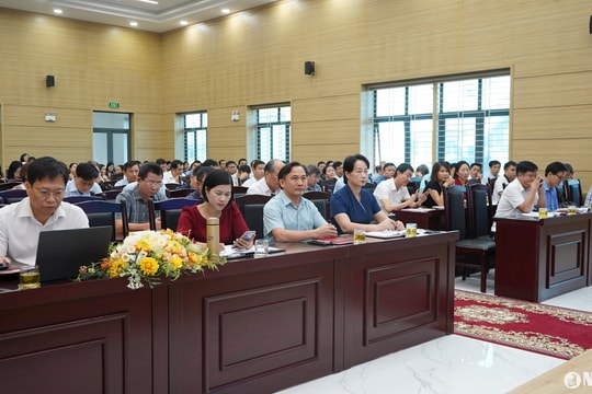 Đảng uỷ Khối Doanh nghiệp tập huấn công tác chuẩn bị tổ chức đại hội Đảng cấp cơ sở, nhiệm kỳ 2025-2030