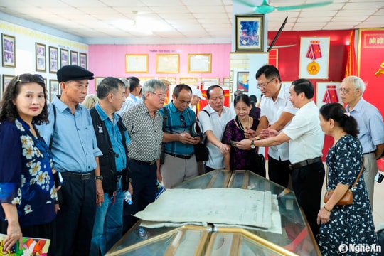 Cán bộ hưu trí Báo Nghệ An và Báo Hà Tĩnh gặp mặt, giao lưu