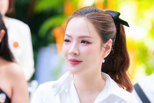 Đan Lê khoe nhan sắc cuốn hút ở tuổi 41