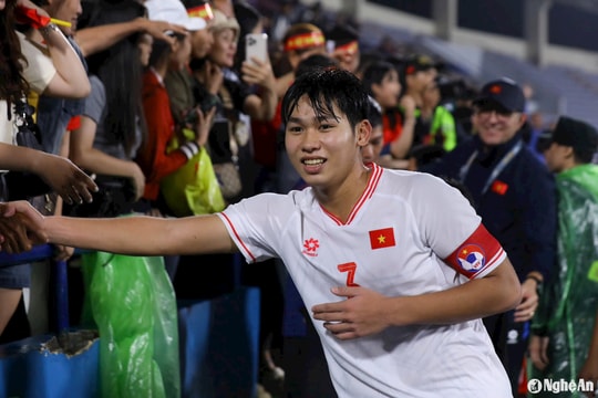 Trung vệ Việt Anh hạnh phúc khi U17 Việt Nam giành vé vào vòng chung kết giải châu Á