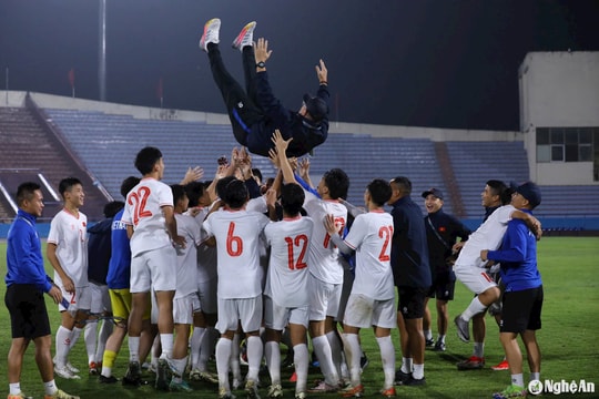 Huấn luyện viên Cristiano Roland : ''Tôi rất hạnh phúc khi U17 Việt Nam vượt qua vòng loại''