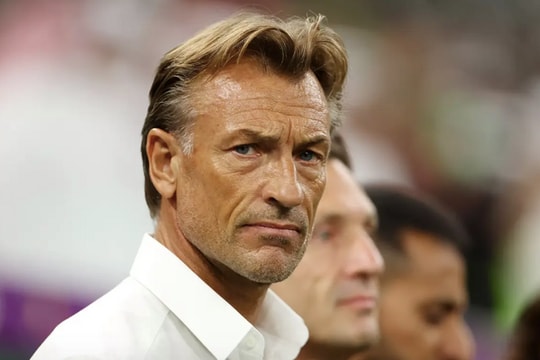 Cựu huấn luyện viên đội Nam Định dẫn dắt tuyển Ả Rập Xê Út; Mbappe bị coi là 'thảm họa'