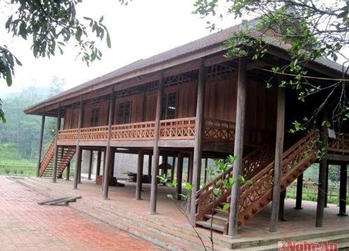 Nhà cụ Vi Văn Khang – nơi thành lập Chi bộ Đảng đầu tiên ở miền Tây xứ Nghệ