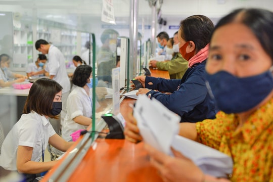 Cần sớm có hướng dẫn cụ thể đảm bảo quyền lợi bệnh nhân khi bệnh viện thiếu thuốc, thiết bị thuộc danh mục BHYT