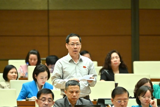 Đại biểu Quốc hội đoàn Nghệ An thảo luận về dự thảo Luật Phòng không nhân dân