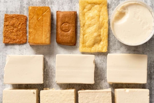 Ăn đậu phụ có thể có những rủi ro và tác dụng phụ gì?