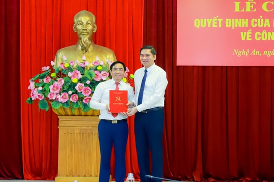 Đồng chí Cao Minh Tú - Phó Giám đốc Sở Công Thương Nghệ An giữ chức Phó Bí thư Huyện ủy Quế Phong