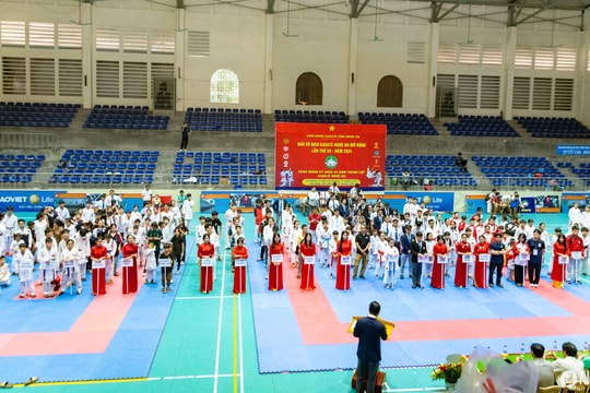 Gần 900 vận động viên dự giải Karate Nghệ An mở rộng năm 2024