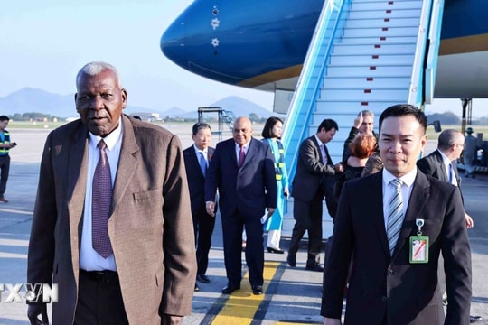 Chủ tịch Quốc hội Cuba Esteban Lazo Hernandez bắt đầu thăm làm việc tại Việt Nam