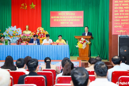 Chủ tịch UBND tỉnh Nguyễn Đức Trung tiếp xúc cử tri huyện Nam Đàn