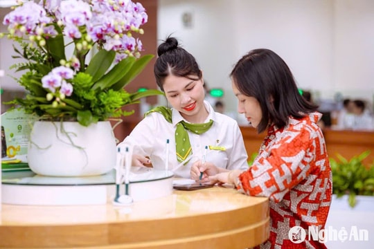 Nêu cao trách nhiệm đạo đức nghề nghiệp của cán bộ, đảng viên Ngân hàng Vietcombank