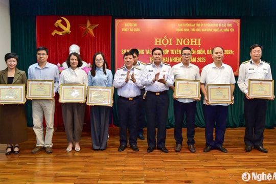 Báo Nghệ An được tuyên dương trong công tác tuyên truyền biển, đảo