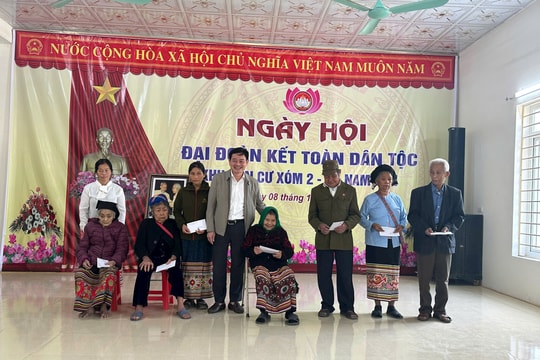 Phó Chủ tịch Ủy ban MTTQ Việt Nam tỉnh Nghệ An dự Ngày hội Đại đoàn kết tại huyện Quỳ Hợp