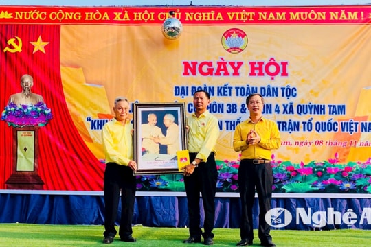 Lãnh đạo Mặt trận Tổ quốc tỉnh dự Ngày hội Đại đoàn kết tại Quỳnh Lưu