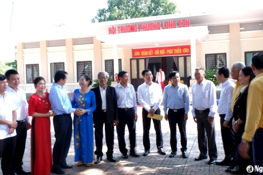 Phó Chủ tịch HĐND tỉnh Nguyễn Như Khôi dự Ngày hội Đại đoàn kết tại thị xã Thái Hòa