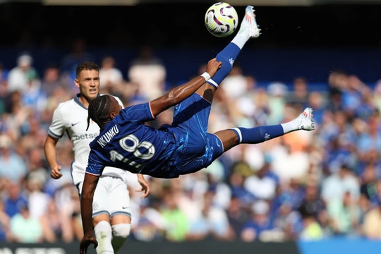 Lộ diện 4 nhân tố Việt Nam chắc suất tham dự AFF Cup 2024; Chelsea ra giá bán Nkunku cho MU