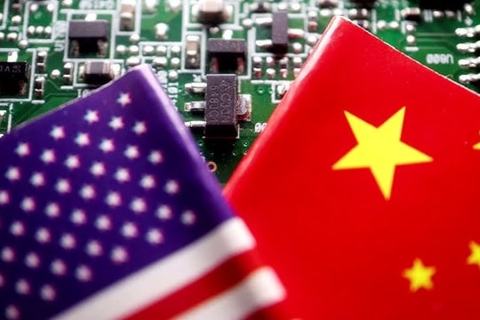 Ngành bán dẫn Trung Quốc chuẩn bị đối phó với các lệnh trừng phạt mới của Mỹ như thế nào?