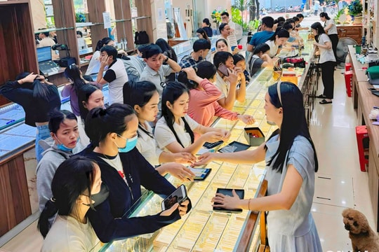 Giá vàng nhẫn ở Nghệ An giảm mạnh, sức mua tăng nhẹ