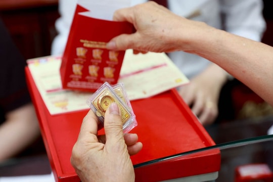 Giá vàng hôm nay 15/11/2024: Giá vàng thế giới và vàng trong nước giảm sâu