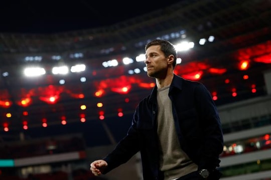 Bayer Leverkusen sa sút: 'Phù thủy' Xabi Alonso hết phép?