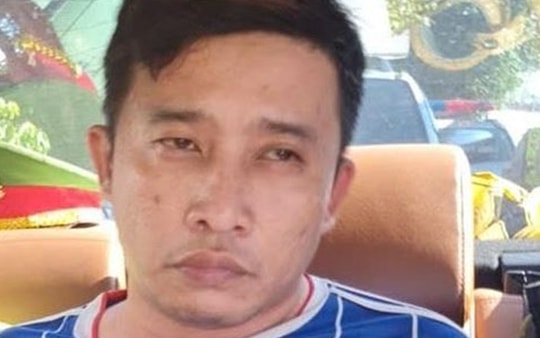 Kẻ trốn nã trong xe giường nằm bị CSGT tóm gọn